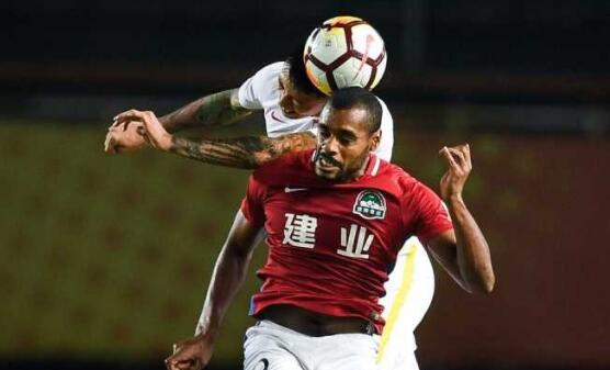 河南建业1-1长春亚泰 瓦兹·特连场进球