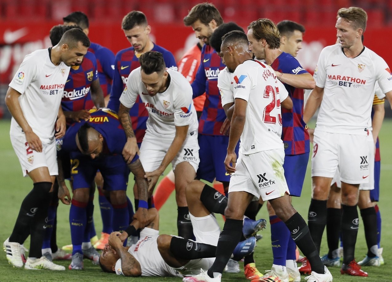 重情义，梅西因苏牙被严重犯规出头！